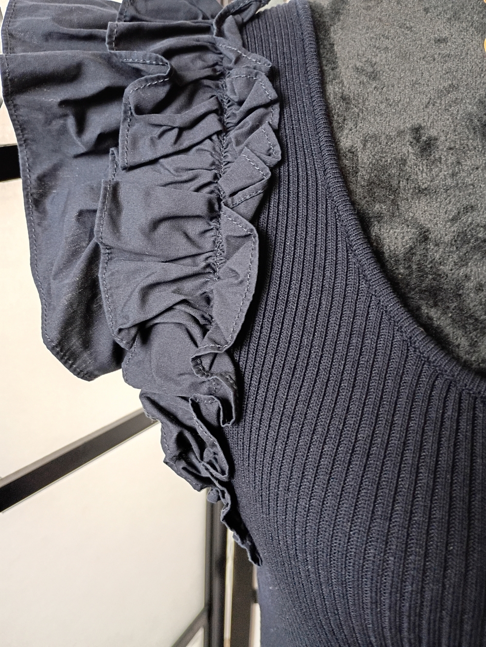Navy Ribbed Ruffle Sleeve Tank - Picture 3 of 5
